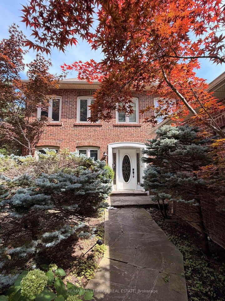 Property Photo:  3501 Kingbird Court  ON L5L 2P9 