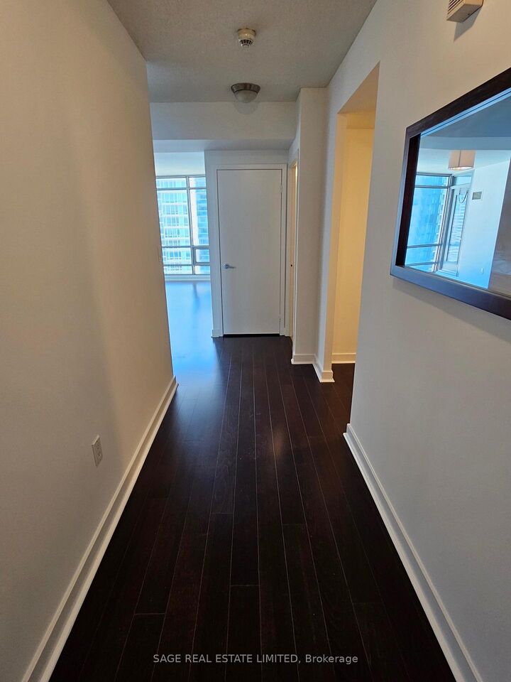 Property Photo: 3 Navy Wharf Court 2807 ON M5V 3V1