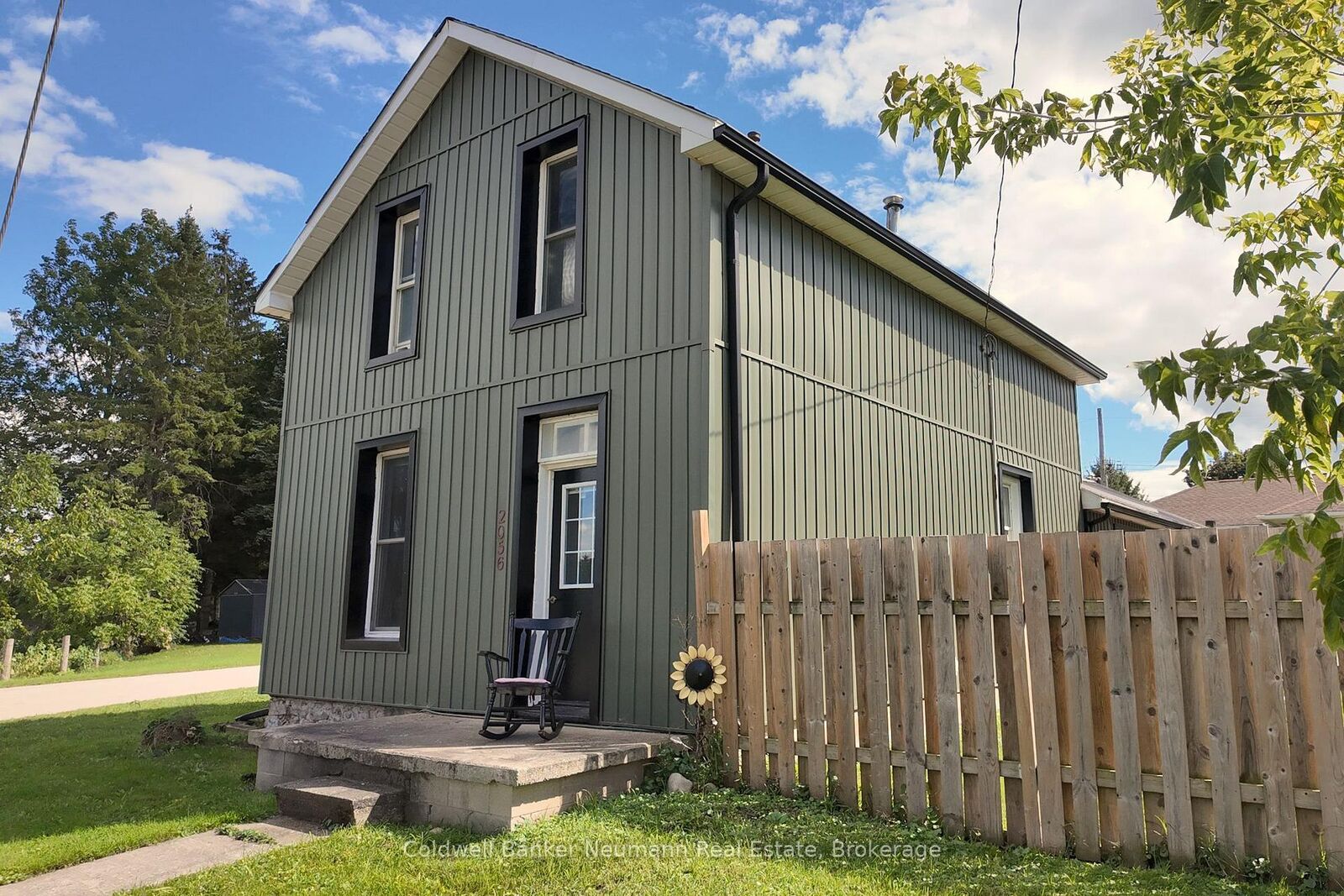 Property Photo:  2056 Mill Street E  ON N0G 1X0 