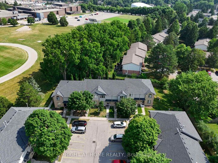 Property Photo: 925 Lawson Road 17 ON N6G 4X3