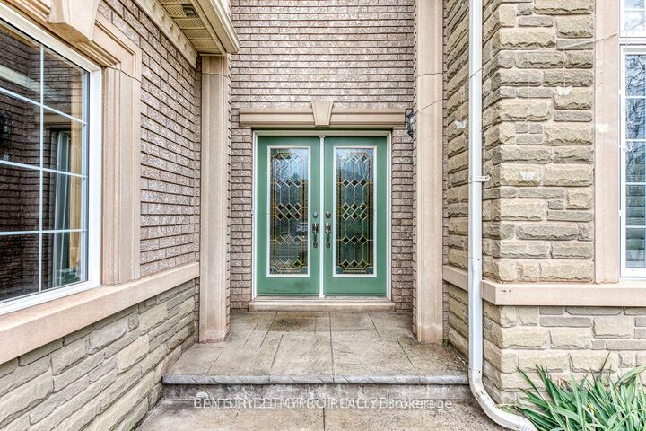 Property Photo:  2179 North Ridge Trail  ON L6H 6W7 
