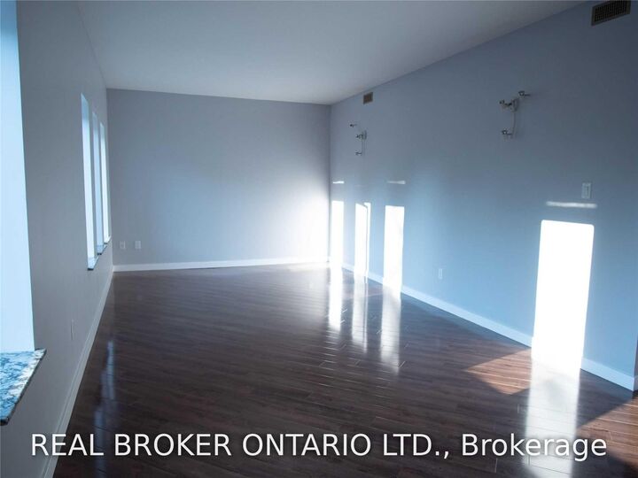Property Photo:  20 Emily Street 2  ON P2A 2P3 
