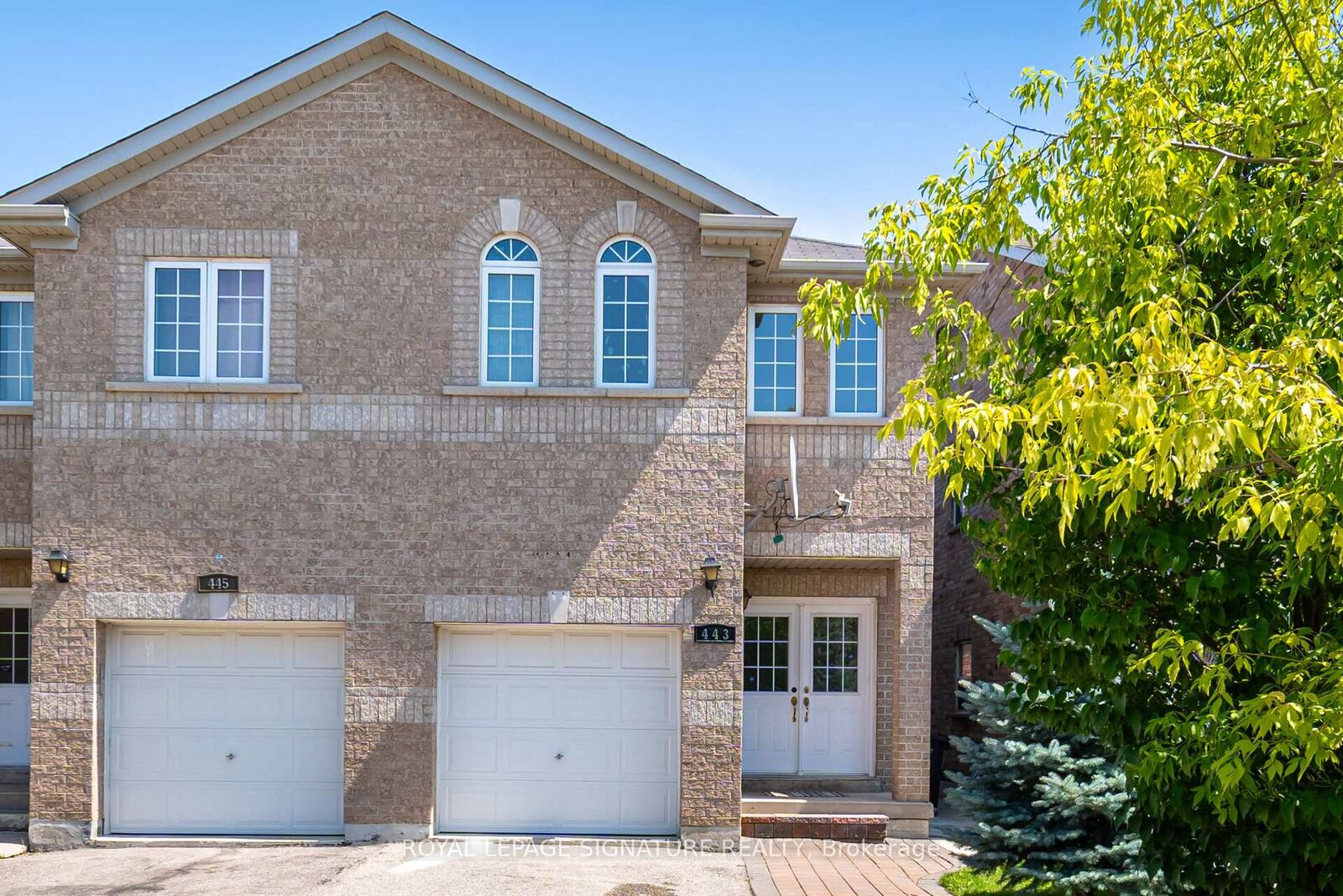 Property Photo:  443 Comiskey Crescent  ON L5W 0C7 