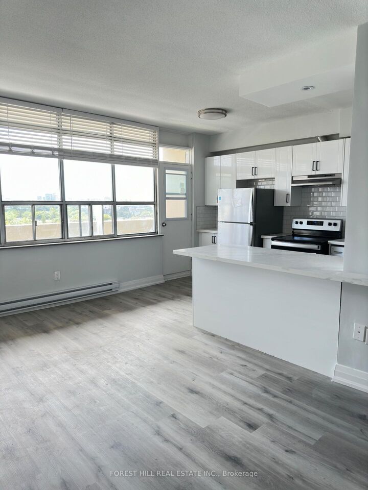 Property Photo:  34 Walmer Road 1001  ON M5R 2W6 