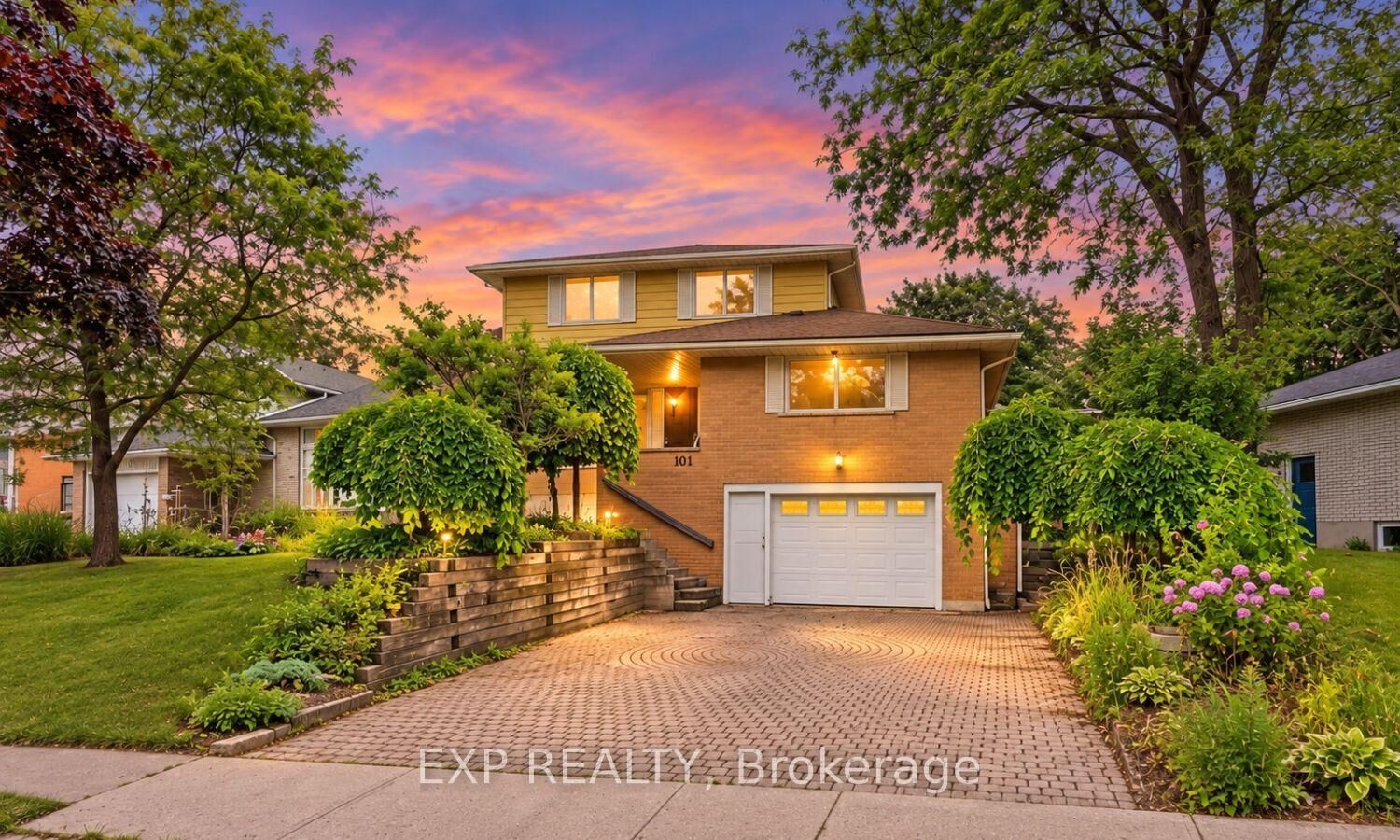 Property Photo:  101 Crosby Drive  ON N2B 2L1 