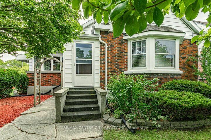 Property Photo:  123 1/2 Myrtle Street  ON N5R 2G2 