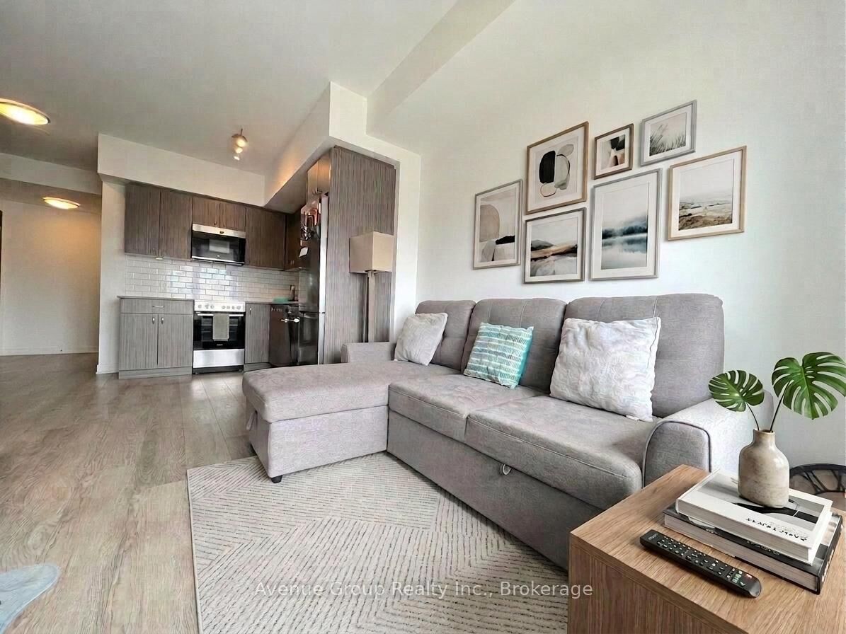Property Photo:  15 Wellington Street S 808  ON N2G 0E4 