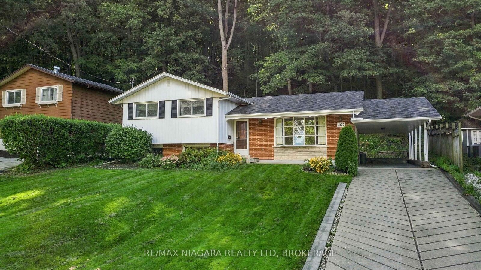 Property Photo:  150 Woodside Drive  ON L2T 1X2 