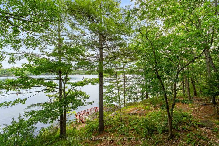Property Photo:  1327-1329 Woodland Drive  ON P1P 1R2 