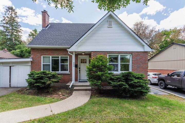 Property Photo:  306 Glengarry Road  ON K7M 3J9 