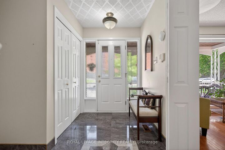 Property Photo:  1409 Lepage Avenue  ON K1Z 8M8 