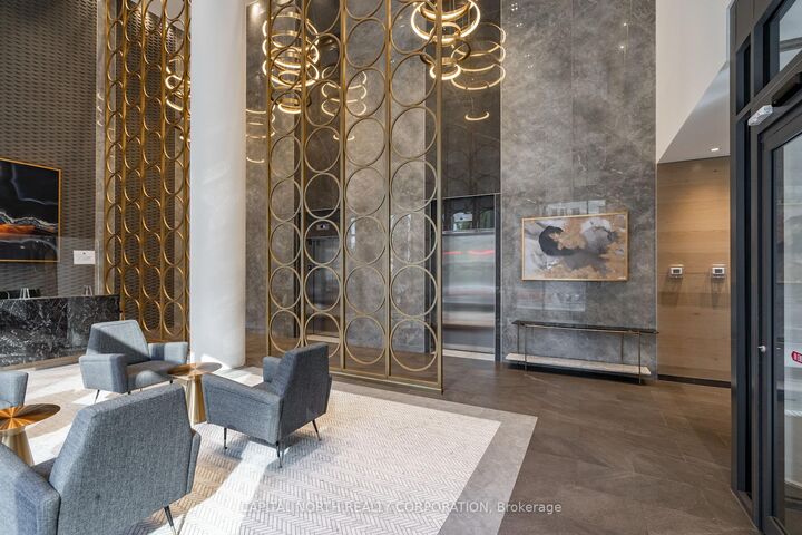 Property Photo:  330 Richmond Street W 2807  ON M5V 0M4 