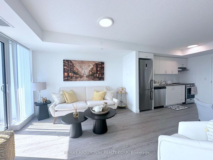 Property Photo:  375 South Street 502  ON N6B 0A5 