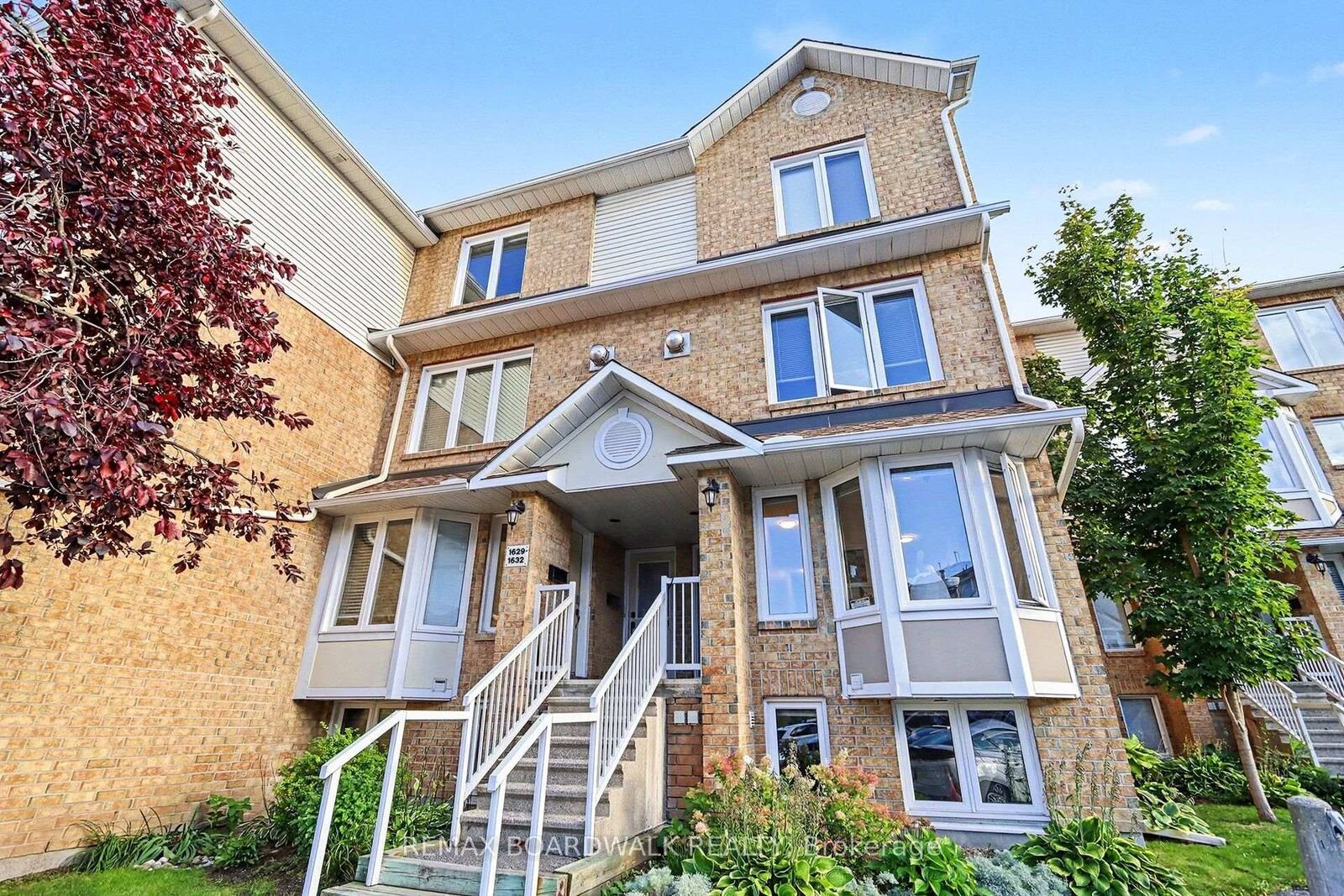 Property Photo:  1631 Locksley Lane  ON K1J 1B6 