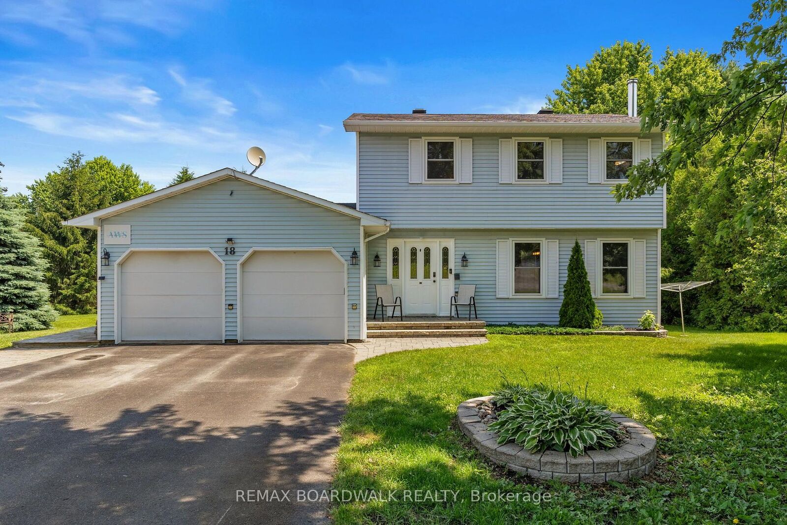 Property Photo: 18 Berg Crescent ON K0G 1J0