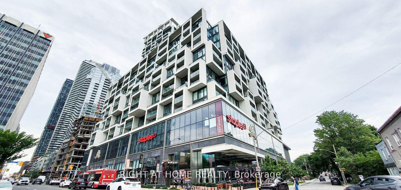 Property Photo:  8 Hillsdale Avenue 926  ON M4S 0B2 