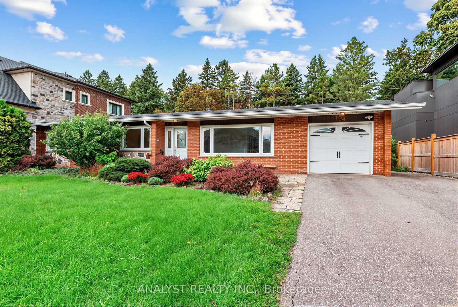Property Photo:  104 Cardish Street  ON L0J 1C0 