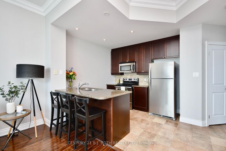 Property Photo: 37 Ellen Street Ph11 ON L4N 6G2
