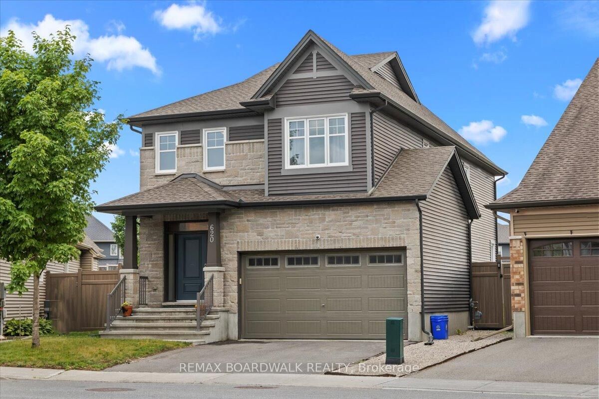 Property Photo:  620 Barry Helman Drive  ON K2J 4S2 