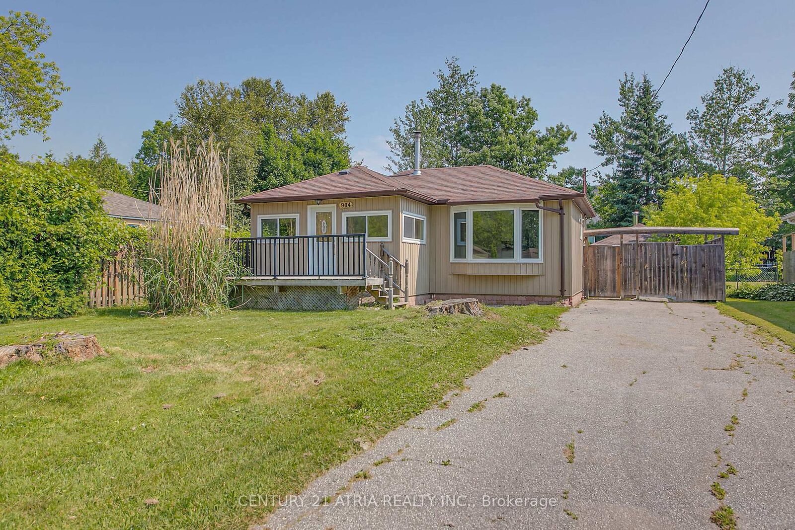 Property Photo:  904 Maplewood Drive N  ON L9S 1Y7 