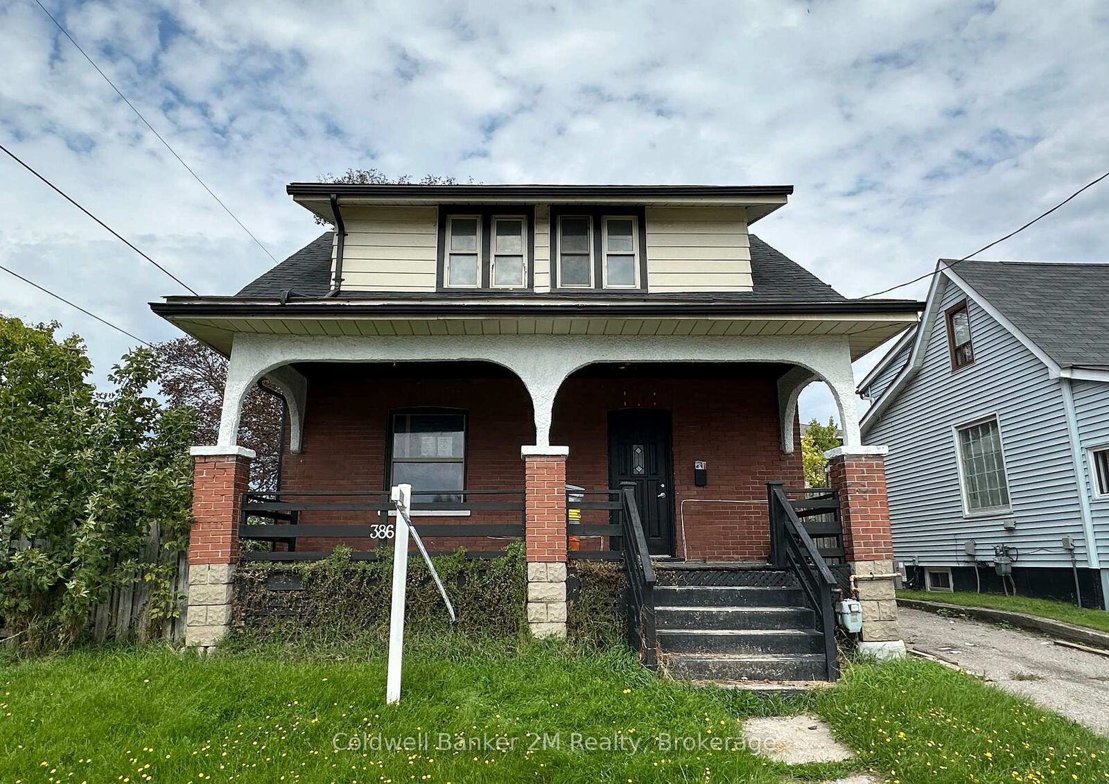 Property Photo:  386 Pine Avenue  ON L1J 2H8 