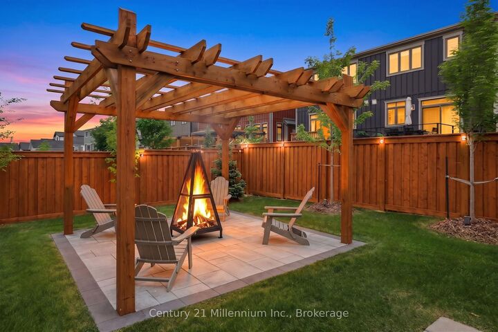 Photo de la propriété: 131 Courtland Street ON L9Y 0R4