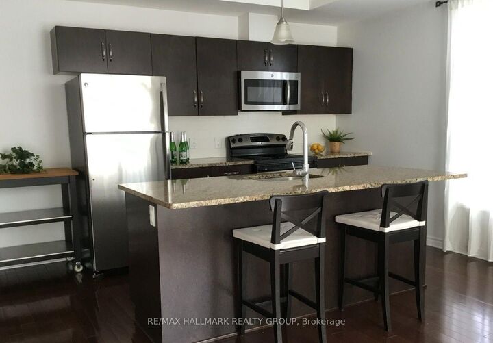 Property Photo:  861 Blackcomb Private  ON K1G 4E4 