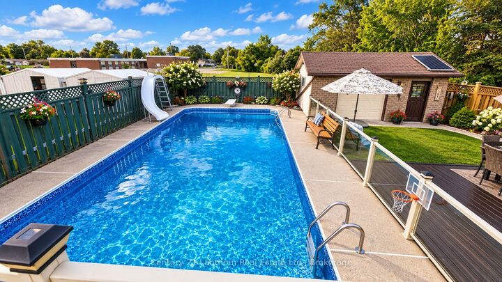 Property Photo:  13 Loraine Avenue  ON K8V 6L9 