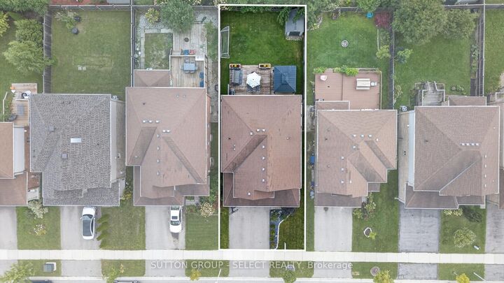 Property Photo: 419 Blackacres Boulevard ON N6G 0J2