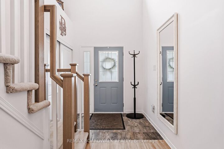 Property Photo:  210 Pingwi Place  ON K1X 0G1 