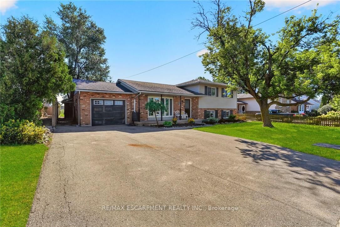 Property Photo:  356 Station Street  ON L0R 2A0 