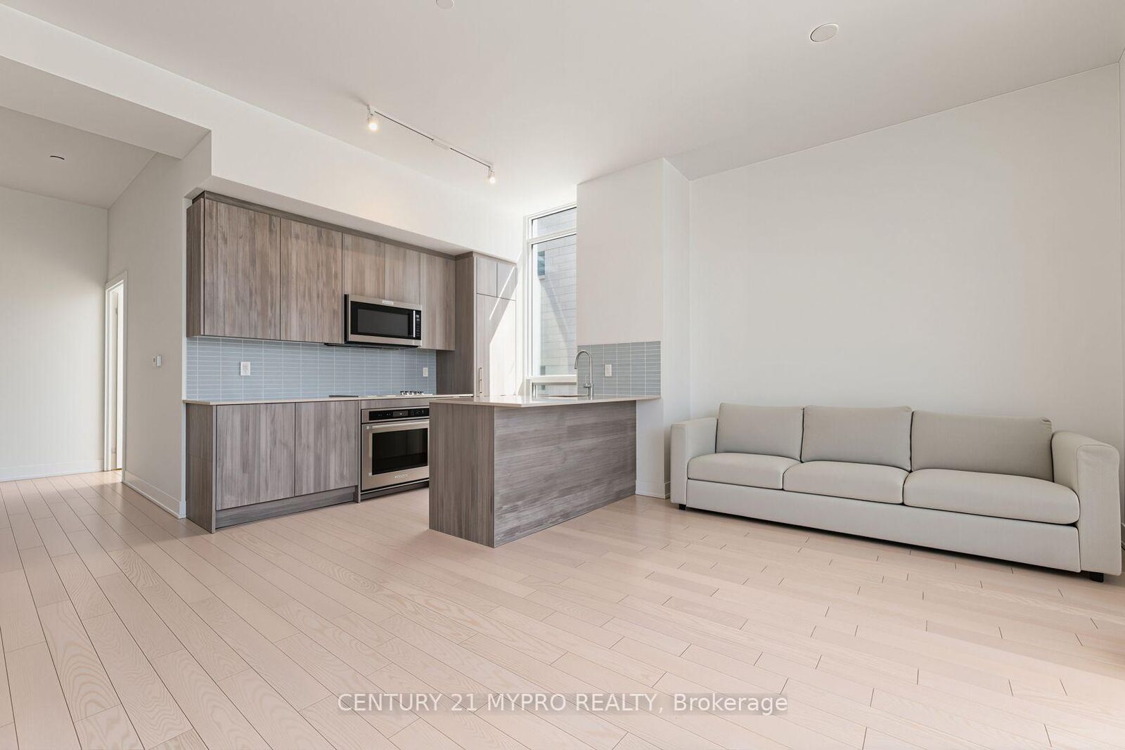 Property Photo: 181 Bedford Road 203 ON M5R 0C2