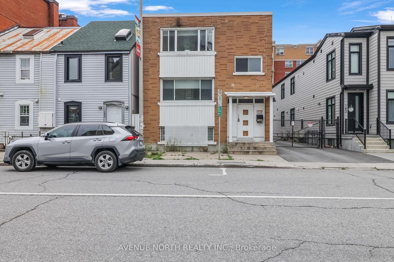 Property Photo: 184 Murray Street 3 ON K1N 5M8