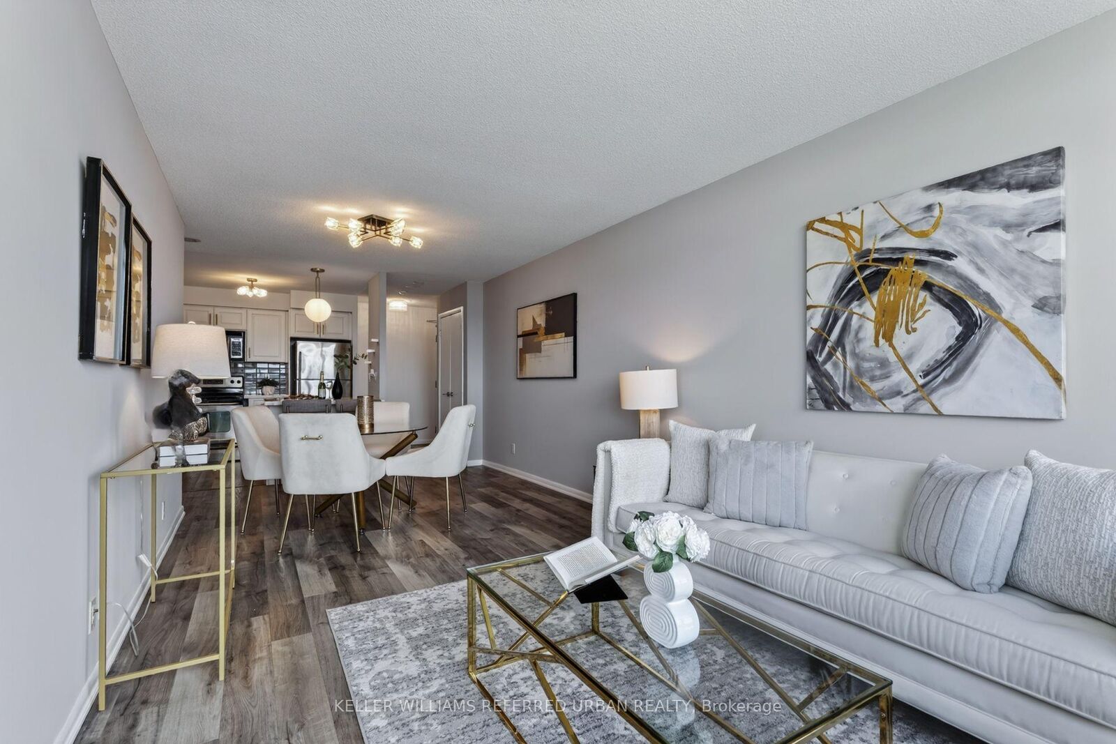 Property Photo:  185 Legion Road N 1417  ON M8Y 0A1 