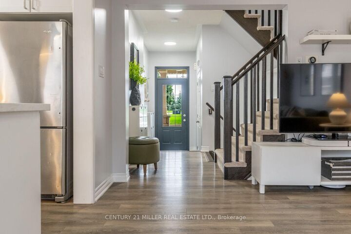 Property Photo: 1706 Copeland Circle ON L9T 8X8