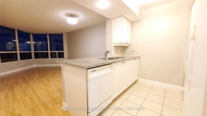 Property Photo:  10 Northtown Way 1603  ON M2N 7L4 