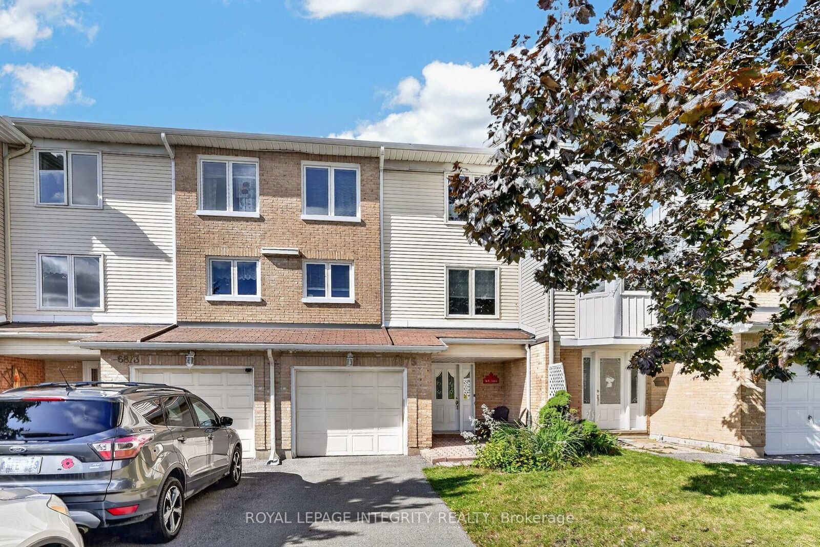 Property Photo:  6875 Du Bois Avenue  ON K1C 5K5 
