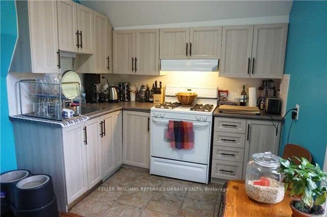 Property Photo:  591 Jane Street Upper  ON M6S 4A3 