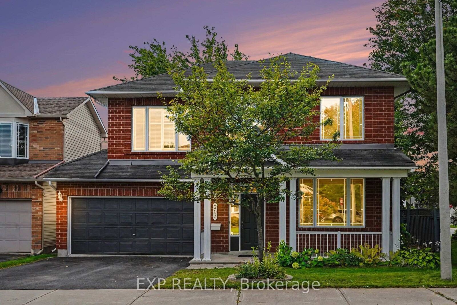 Property Photo:  203 Harbour View Street  ON K2G 7B2 