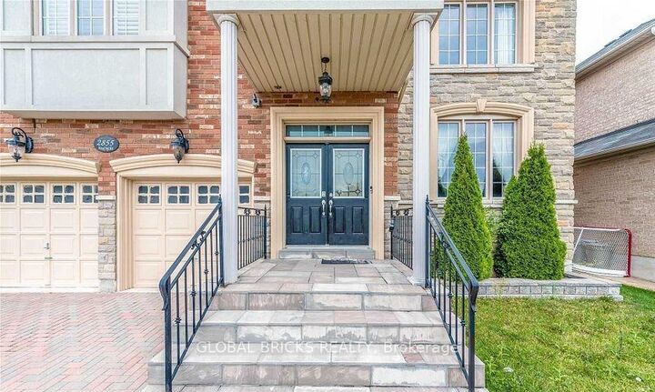 Property Photo:  2855 Westoak Trails Boulevard  ON L6M 0H9 