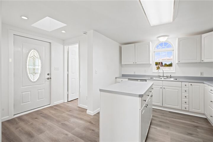Property Photo:  121 Bessemer St  PA 15084 