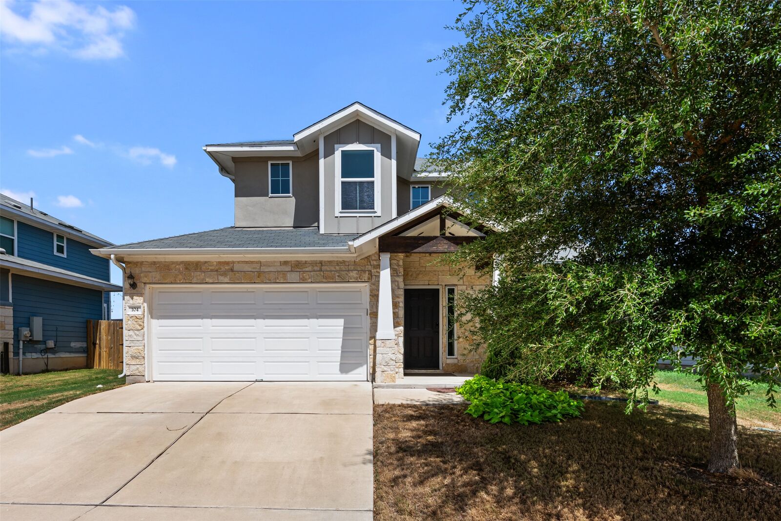 Property Photo:  104 Cates Cove  TX 78621 