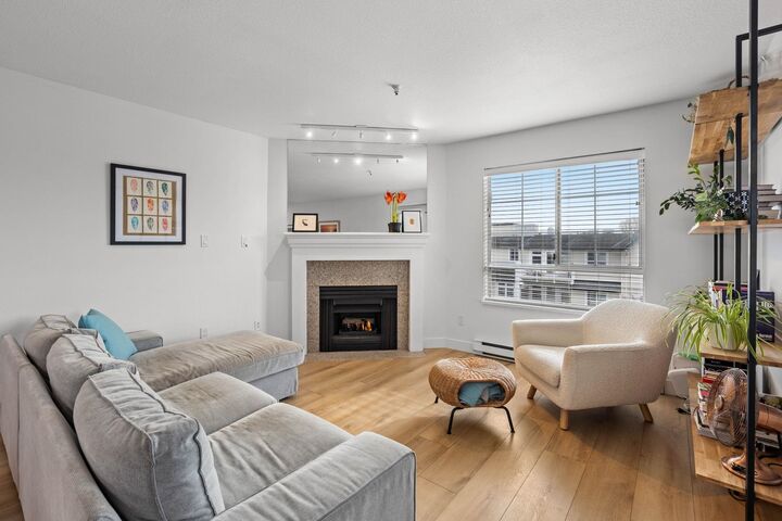 Property Photo:  1950 E 11th Avenue 407  BC V5N 1Z2 