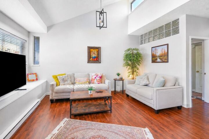 Property Photo:  125 W 18th Street 309  BC V7M 1W5 