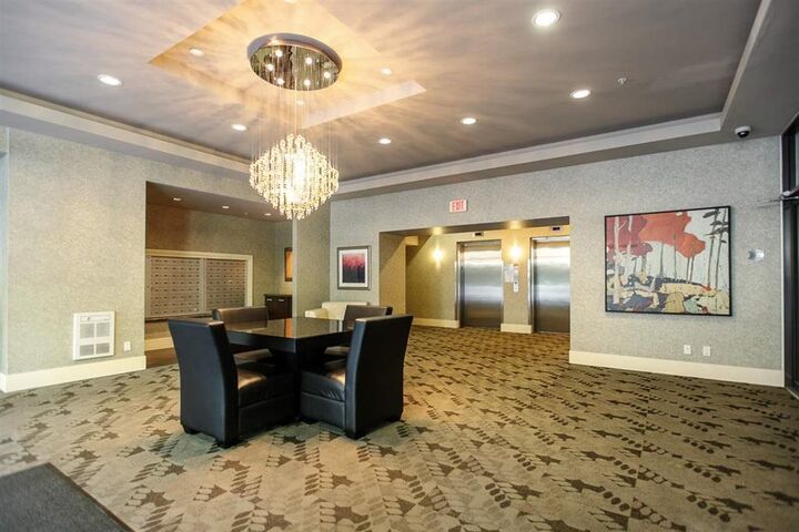Photo de la propriété:  2959 Glen Drive 301  BC V3B 0B8 