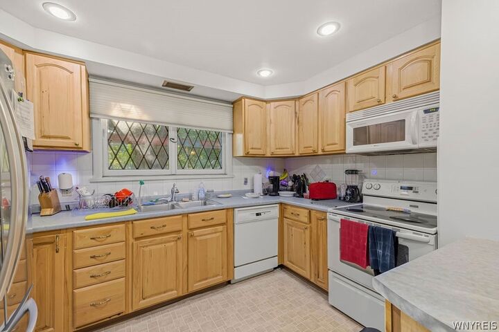 Property Photo:  8254 Buffalo Avenue  NY 14304 