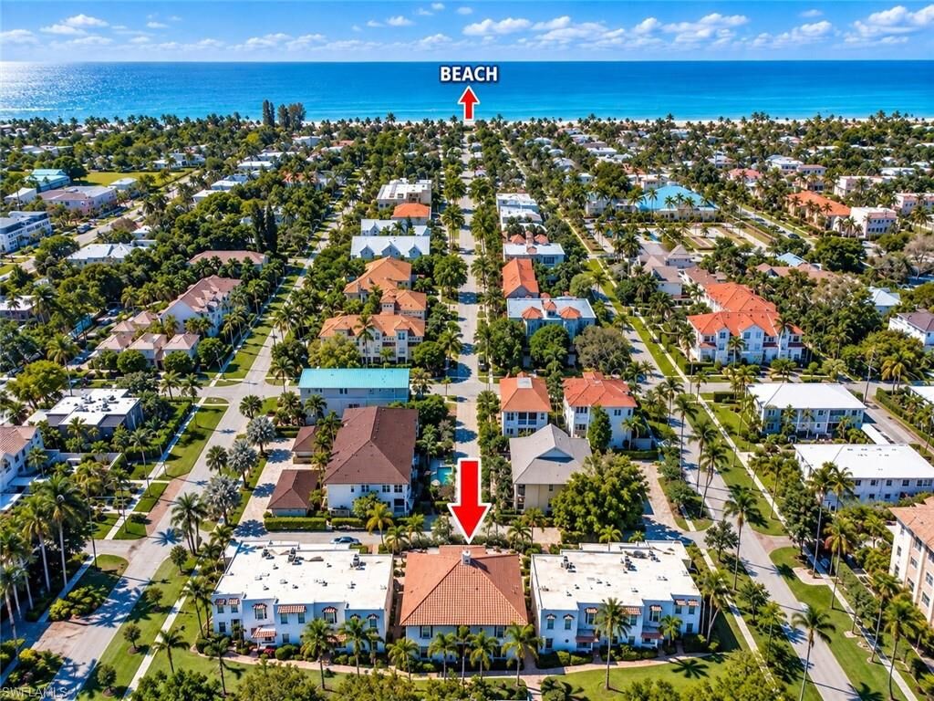 Property Photo: 1050 6th St S 1050 FL 34102