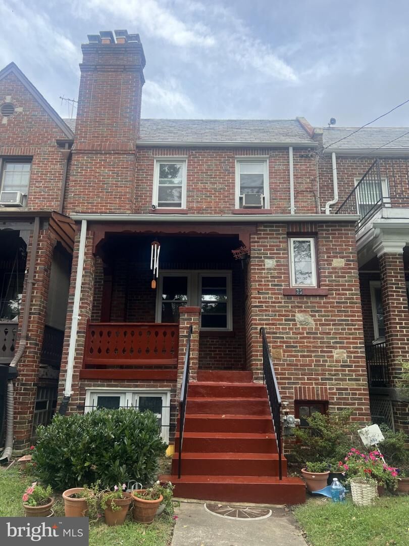 Property Photo:  35 Gallatin Street NW  DC 20011 