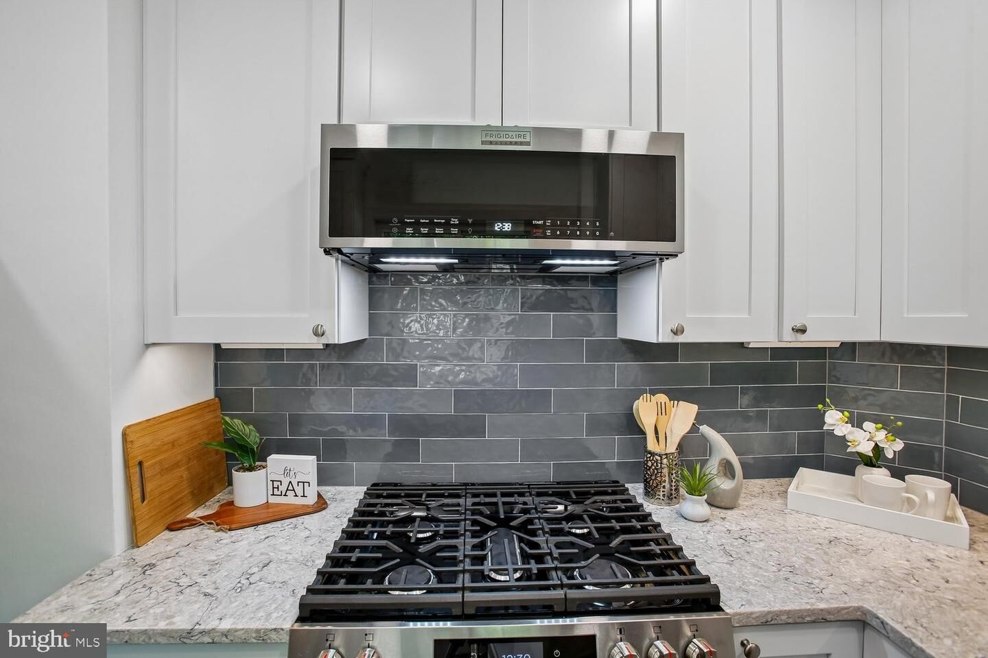 Property Photo:  1617 Fitzgerald Lane  VA 22302 