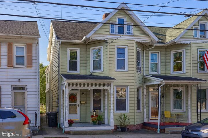 Property Photo:  26 W Orange Street  PA 17543 